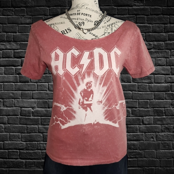 Upcycled Custom Slashed Weaved AC/DC T-Shirt XS/S Pink - Picture 2 of 5